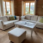 Stort Hus Med Tommervegger Og Fjordutsikt Casa vacanze *