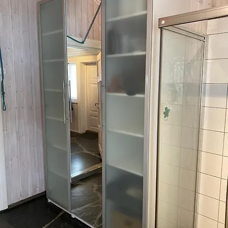 Dom wakacyjny Stort Hus Med Tommervegger Og Fjordutsikt *