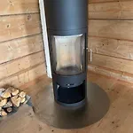 Feriehus Stort Hus Med Tømmervegger Og Fjordutsikt
