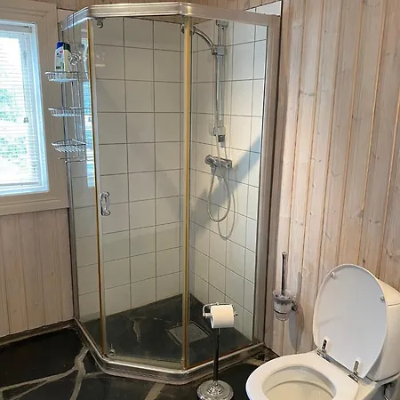 بيت للعطل Stort Hus Med Tommervegger Og Fjordutsikt