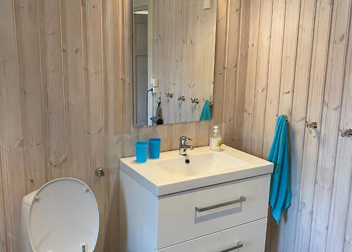 Дом отдыха Stort Hus Med Tommervegger Og Fjordutsikt *